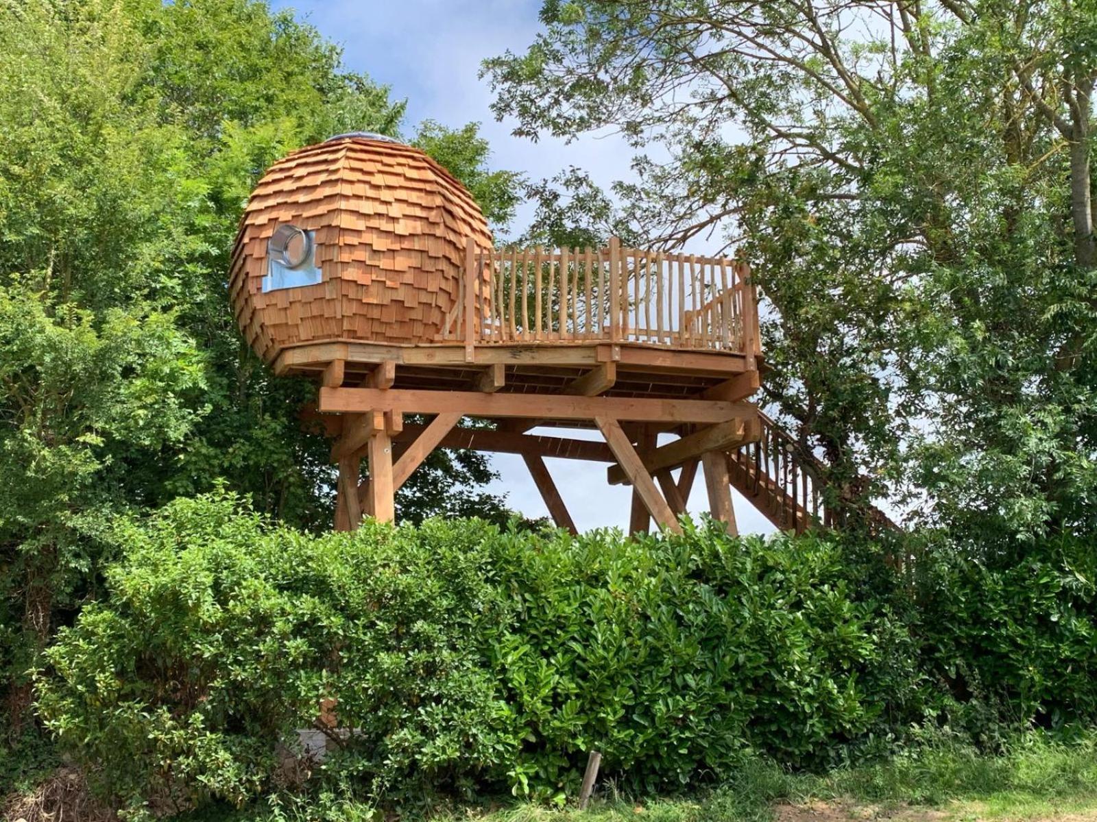 La Ville Es Renais - Ferme Et Maison D'Hotes Insolite Erquy Exterior photo