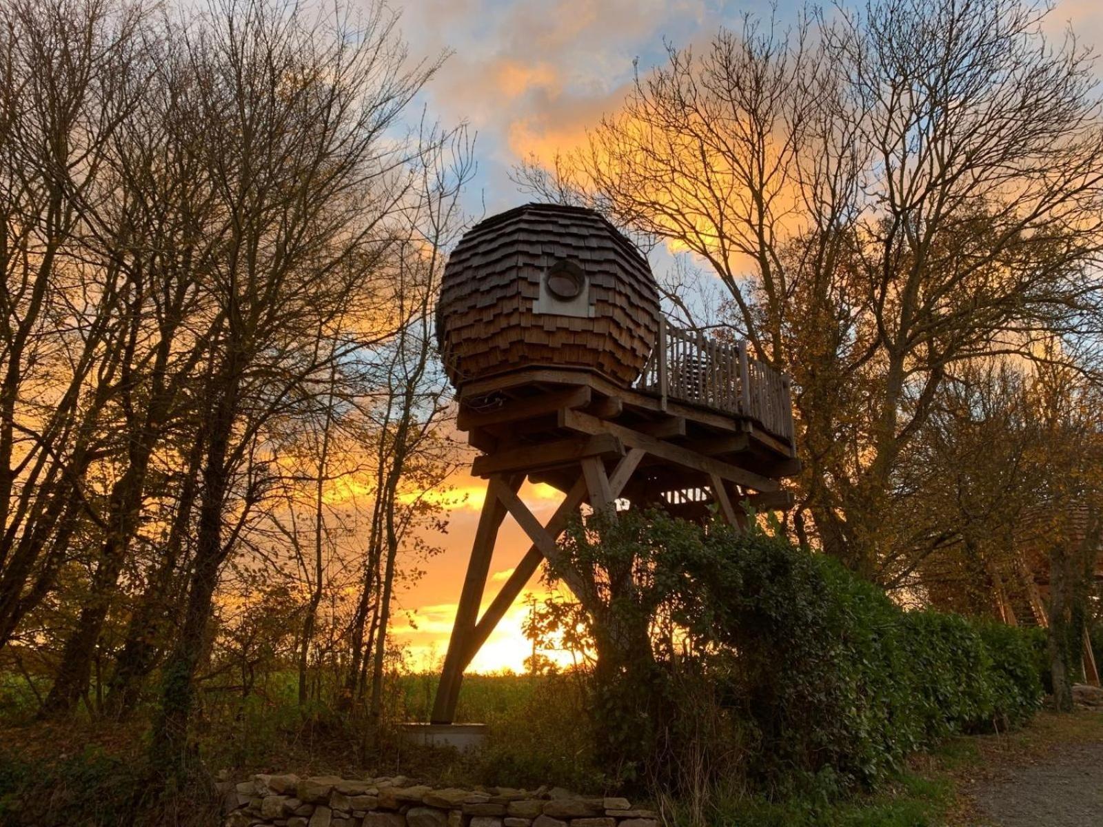 La Ville Es Renais - Ferme Et Maison D'Hotes Insolite Erquy Exterior photo